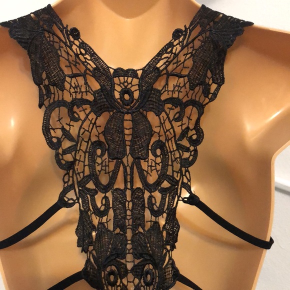 Sexy black tank top with lace open back size small - Picture 6 of 9